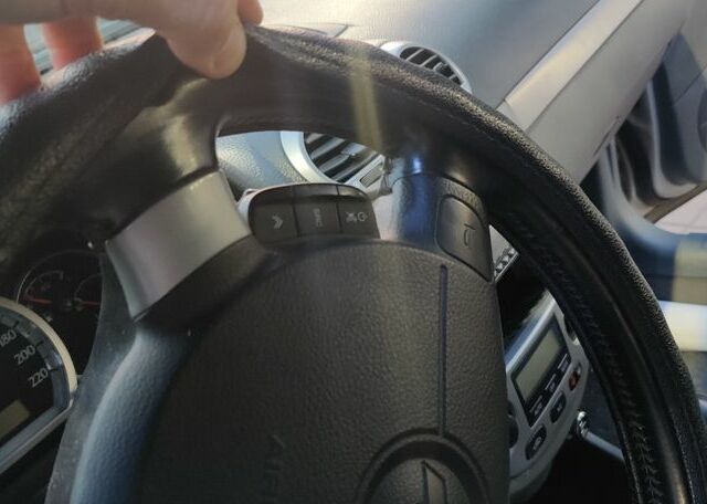 Серый Шевроле Лачетти, объемом двигателя 1.8 л и пробегом 190 тыс. км за 4500 $, фото 17 на Automoto.ua