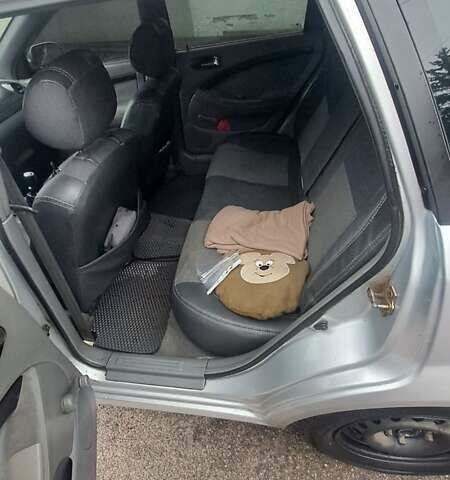 Серый Шевроле Лачетти, объемом двигателя 1.79 л и пробегом 250 тыс. км за 4100 $, фото 7 на Automoto.ua