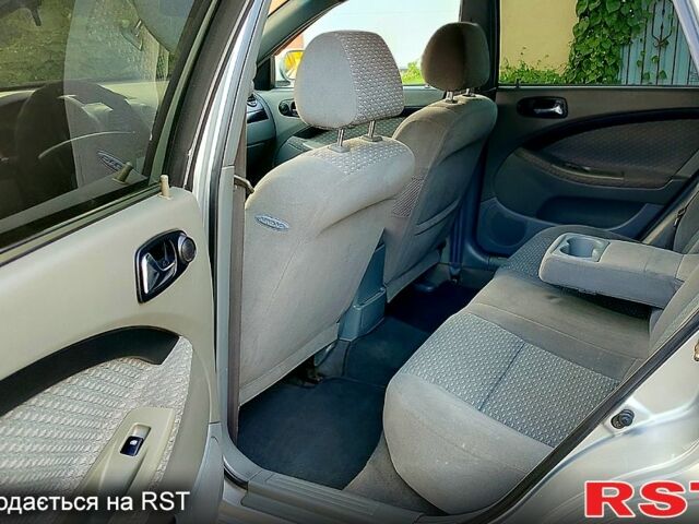 Серый Шевроле Лачетти, объемом двигателя 1.8 л и пробегом 280 тыс. км за 4750 $, фото 7 на Automoto.ua