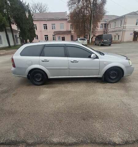 Серый Шевроле Лачетти, объемом двигателя 1.79 л и пробегом 250 тыс. км за 4100 $, фото 3 на Automoto.ua