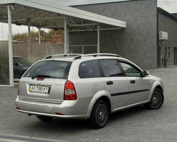 Серый Шевроле Лачетти, объемом двигателя 1.8 л и пробегом 278 тыс. км за 2950 $, фото 4 на Automoto.ua