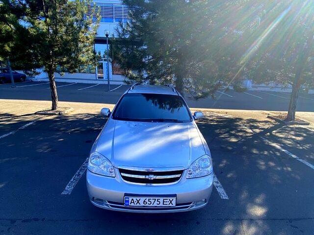 Сірий Шевроле Лачетті, об'ємом двигуна 1.8 л та пробігом 300 тис. км за 4100 $, фото 2 на Automoto.ua