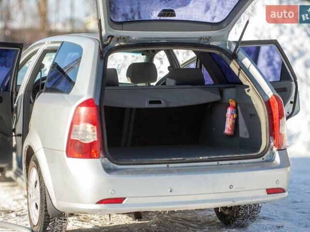 Сірий Шевроле Лачетті, об'ємом двигуна 1.8 л та пробігом 188 тис. км за 3500 $, фото 4 на Automoto.ua