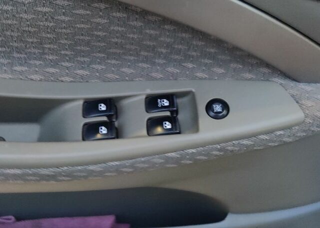 Серый Шевроле Лачетти, объемом двигателя 1.8 л и пробегом 190 тыс. км за 4500 $, фото 4 на Automoto.ua