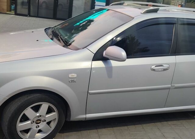 Серый Шевроле Лачетти, объемом двигателя 1.8 л и пробегом 190 тыс. км за 4500 $, фото 16 на Automoto.ua