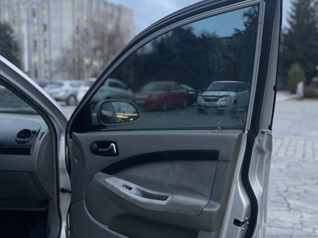 Сірий Шевроле Лачетті, об'ємом двигуна 1.8 л та пробігом 300 тис. км за 3499 $, фото 15 на Automoto.ua