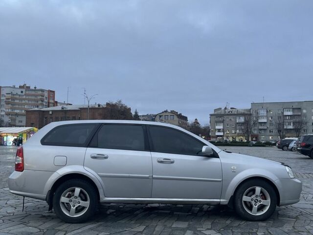 Сірий Шевроле Лачетті, об'ємом двигуна 1.8 л та пробігом 300 тис. км за 3499 $, фото 3 на Automoto.ua