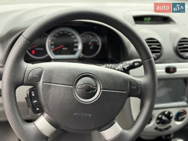 Сірий Шевроле Лачетті, об'ємом двигуна 1.6 л та пробігом 211 тис. км за 4500 $, фото 6 на Automoto.ua