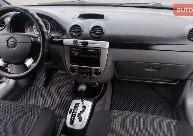 Серый Шевроле Лачетти, объемом двигателя 1.8 л и пробегом 189 тыс. км за 4500 $, фото 11 на Automoto.ua