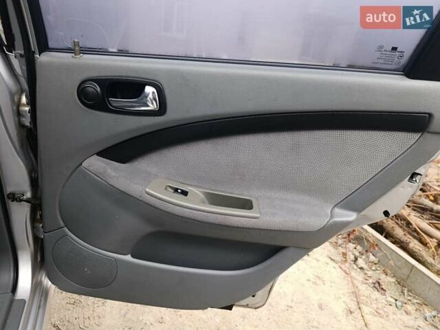 Сірий Шевроле Лачетті, об'ємом двигуна 1.6 л та пробігом 194 тис. км за 4700 $, фото 46 на Automoto.ua