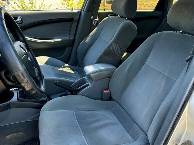 Серый Шевроле Лачетти, объемом двигателя 1.6 л и пробегом 250 тыс. км за 3950 $, фото 11 на Automoto.ua