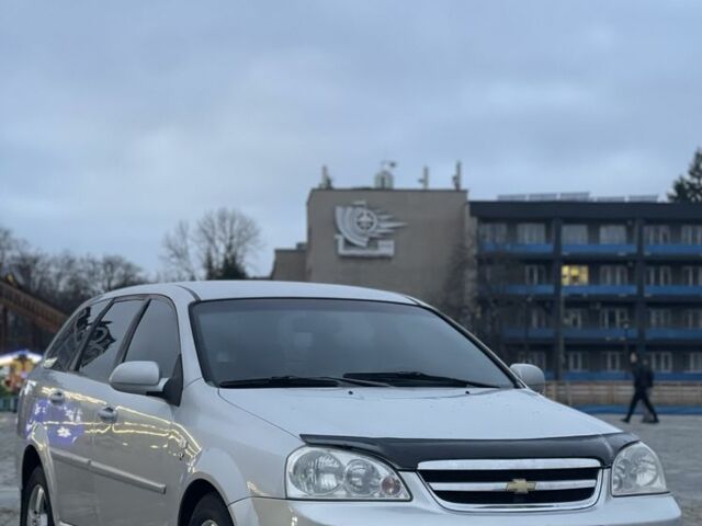 Сірий Шевроле Лачетті, об'ємом двигуна 1.8 л та пробігом 300 тис. км за 3499 $, фото 1 на Automoto.ua