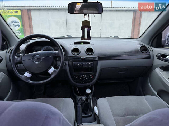 Серый Шевроле Лачетти, объемом двигателя 1.8 л и пробегом 250 тыс. км за 3400 $, фото 10 на Automoto.ua