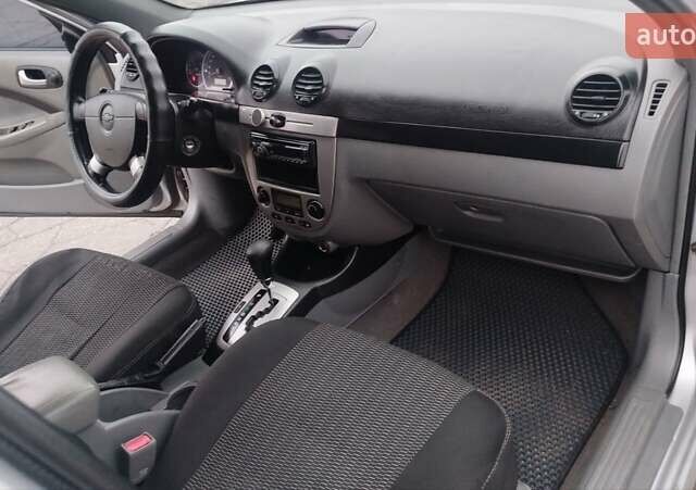 Серый Шевроле Лачетти, объемом двигателя 1.8 л и пробегом 189 тыс. км за 4500 $, фото 9 на Automoto.ua