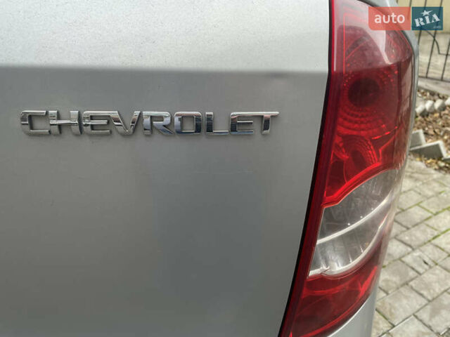 Серый Шевроле Лачетти, объемом двигателя 1.6 л и пробегом 320 тыс. км за 4800 $, фото 1 на Automoto.ua