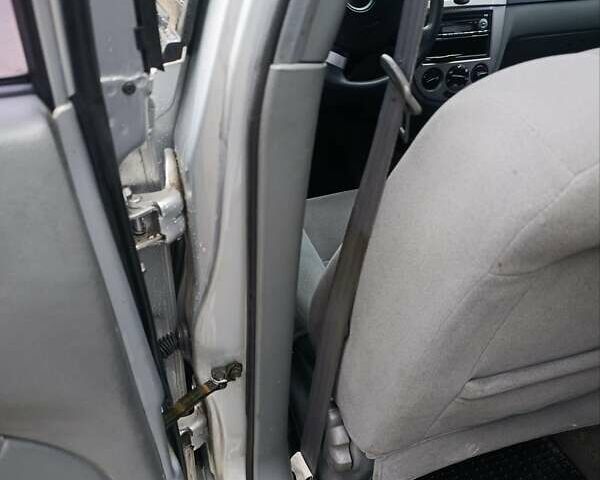 Сірий Шевроле Лачетті, об'ємом двигуна 1.6 л та пробігом 194 тис. км за 4700 $, фото 32 на Automoto.ua