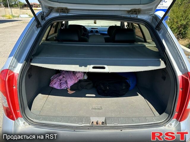 Серый Шевроле Лачетти, объемом двигателя 1.6 л и пробегом 250 тыс. км за 3950 $, фото 13 на Automoto.ua