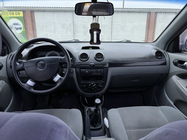 Серый Шевроле Лачетти, объемом двигателя 1.8 л и пробегом 250 тыс. км за 3400 $, фото 12 на Automoto.ua