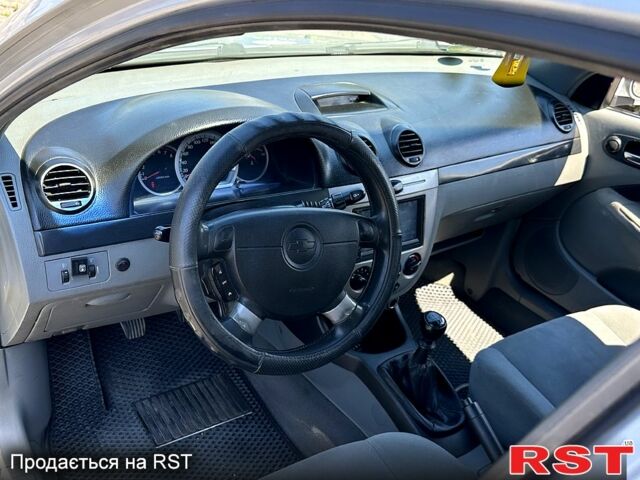 Серый Шевроле Лачетти, объемом двигателя 1.6 л и пробегом 250 тыс. км за 3950 $, фото 10 на Automoto.ua