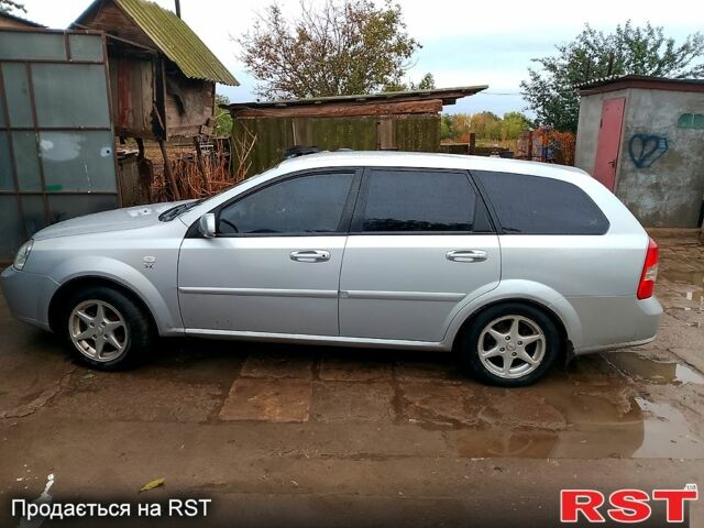 Серый Шевроле Лачетти, объемом двигателя 1.8 л и пробегом 11 тыс. км за 4900 $, фото 2 на Automoto.ua