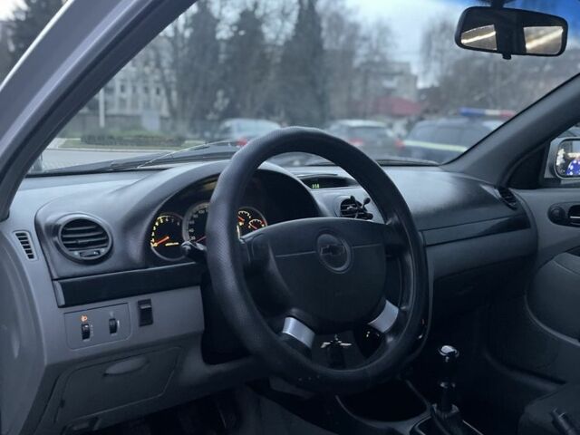 Сірий Шевроле Лачетті, об'ємом двигуна 1.8 л та пробігом 300 тис. км за 3499 $, фото 11 на Automoto.ua