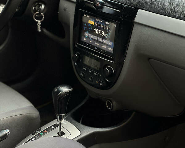 Сірий Шевроле Лачетті, об'ємом двигуна 1.8 л та пробігом 230 тис. км за 3700 $, фото 12 на Automoto.ua