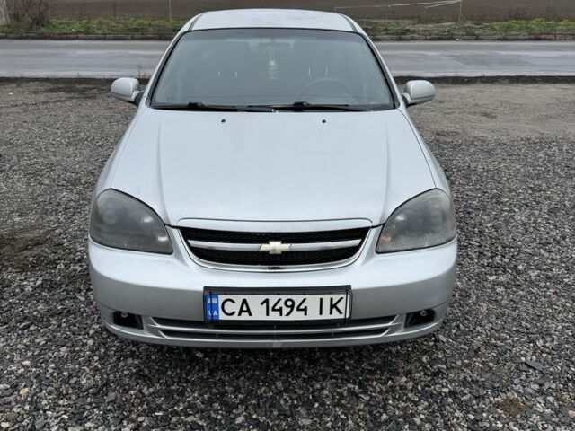 Серый Шевроле Лачетти, объемом двигателя 1.8 л и пробегом 250 тыс. км за 3400 $, фото 3 на Automoto.ua