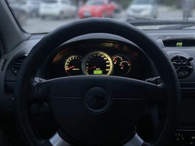 Сірий Шевроле Лачетті, об'ємом двигуна 1.8 л та пробігом 300 тис. км за 3499 $, фото 13 на Automoto.ua