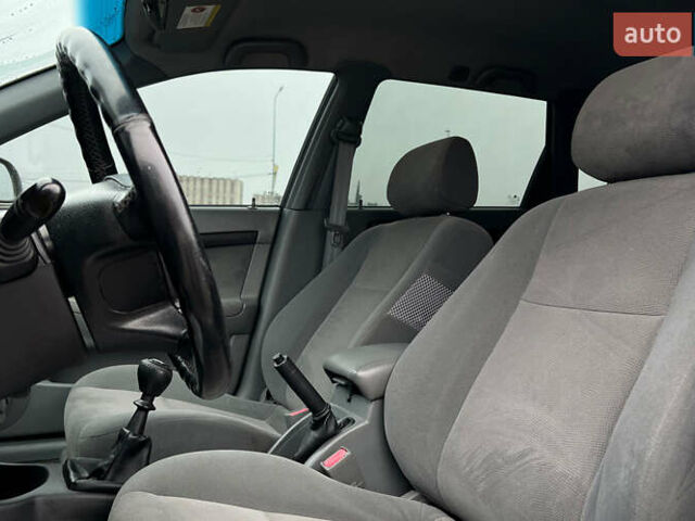 Сірий Шевроле Лачетті, об'ємом двигуна 1.8 л та пробігом 70 тис. км за 6999 $, фото 6 на Automoto.ua