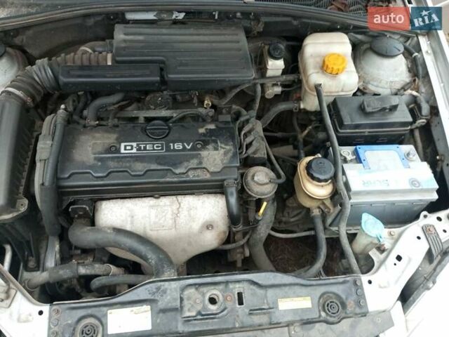 Сірий Шевроле Лачетті, об'ємом двигуна 1.8 л та пробігом 170 тис. км за 3000 $, фото 2 на Automoto.ua