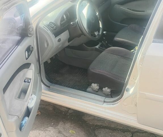 Серый Шевроле Лачетти, объемом двигателя 0 л и пробегом 222 тыс. км за 3800 $, фото 1 на Automoto.ua