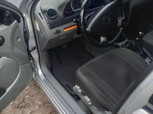 Сірий Шевроле Лачетті, об'ємом двигуна 1.6 л та пробігом 266 тис. км за 4650 $, фото 9 на Automoto.ua