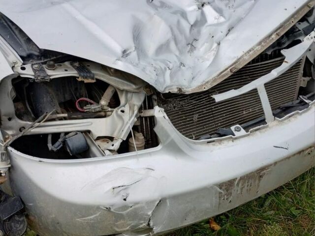 Серый Шевроле Лачетти, объемом двигателя 1.8 л и пробегом 250 тыс. км за 1400 $, фото 2 на Automoto.ua