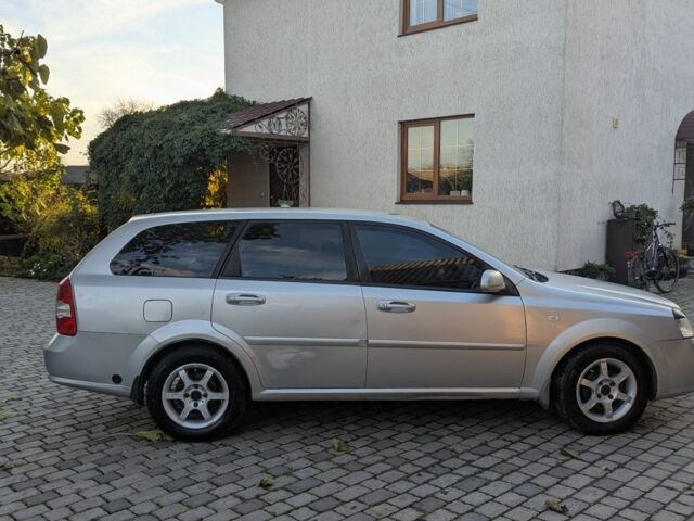 Серый Шевроле Лачетти, объемом двигателя 1.8 л и пробегом 357 тыс. км за 3500 $, фото 5 на Automoto.ua