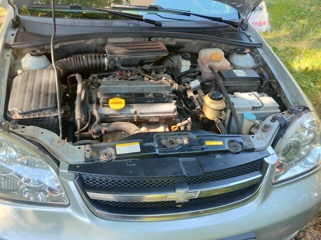 Серый Шевроле Лачетти, объемом двигателя 1.8 л и пробегом 260 тыс. км за 3800 $, фото 1 на Automoto.ua