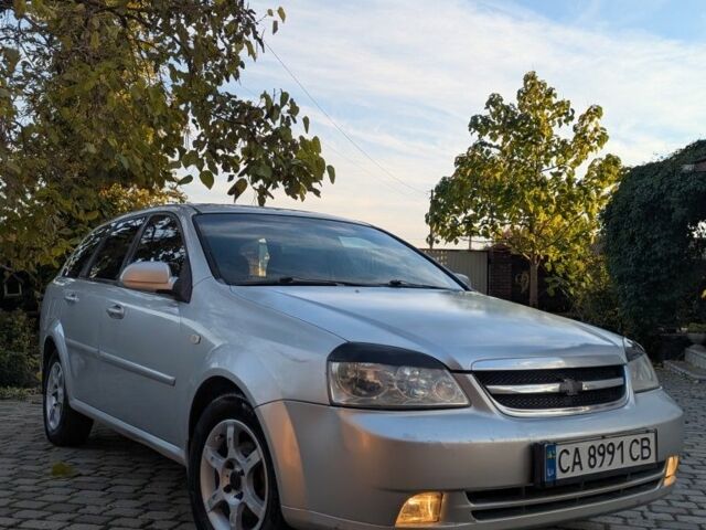 Серый Шевроле Лачетти, объемом двигателя 1.8 л и пробегом 357 тыс. км за 3500 $, фото 2 на Automoto.ua