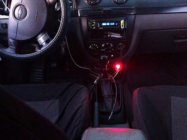 Серый Шевроле Лачетти, объемом двигателя 1.8 л и пробегом 444 тыс. км за 3800 $, фото 6 на Automoto.ua