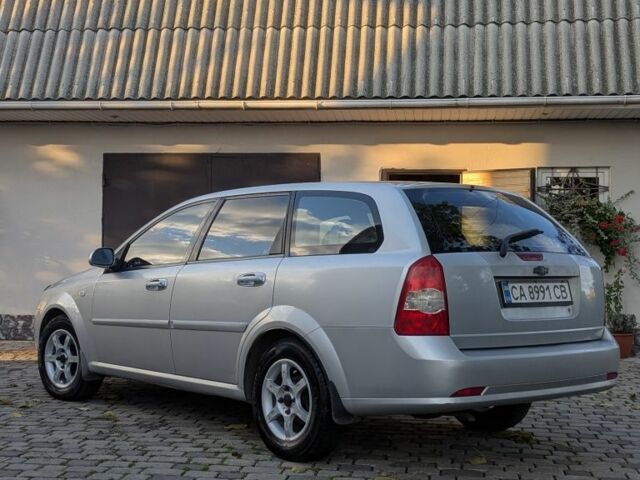 Серый Шевроле Лачетти, объемом двигателя 1.8 л и пробегом 357 тыс. км за 3500 $, фото 4 на Automoto.ua