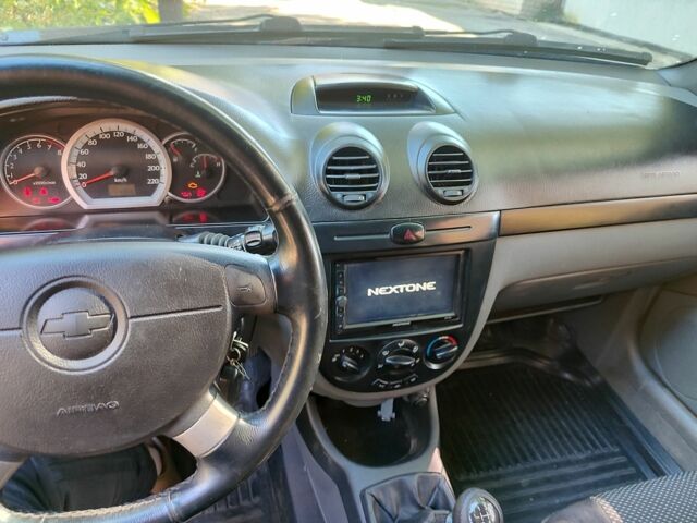 Серый Шевроле Лачетти, объемом двигателя 1.8 л и пробегом 260 тыс. км за 3800 $, фото 10 на Automoto.ua