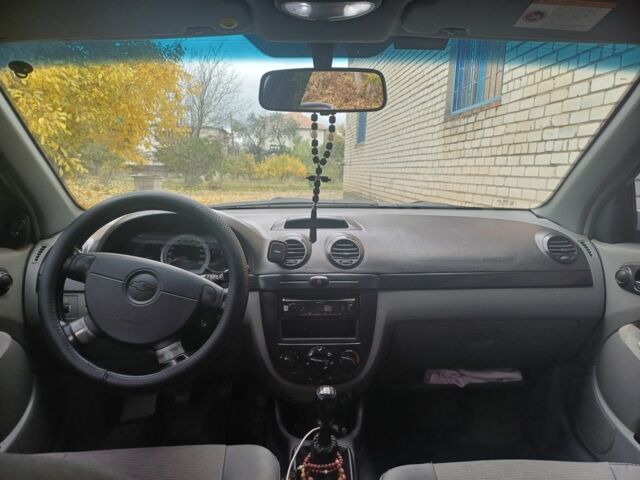 Серый Шевроле Лачетти, объемом двигателя 2 л и пробегом 290 тыс. км за 3900 $, фото 2 на Automoto.ua