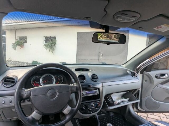 Серый Шевроле Лачетти, объемом двигателя 1.8 л и пробегом 357 тыс. км за 3500 $, фото 8 на Automoto.ua