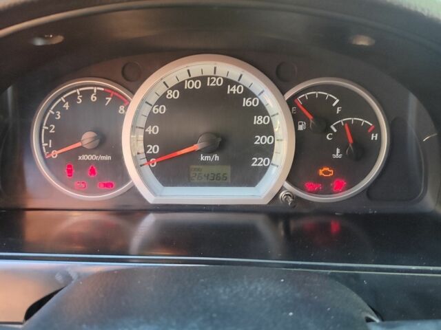 Серый Шевроле Лачетти, объемом двигателя 1.8 л и пробегом 260 тыс. км за 3800 $, фото 11 на Automoto.ua