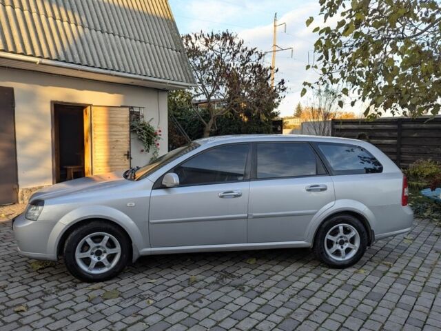 Серый Шевроле Лачетти, объемом двигателя 1.8 л и пробегом 357 тыс. км за 3500 $, фото 3 на Automoto.ua