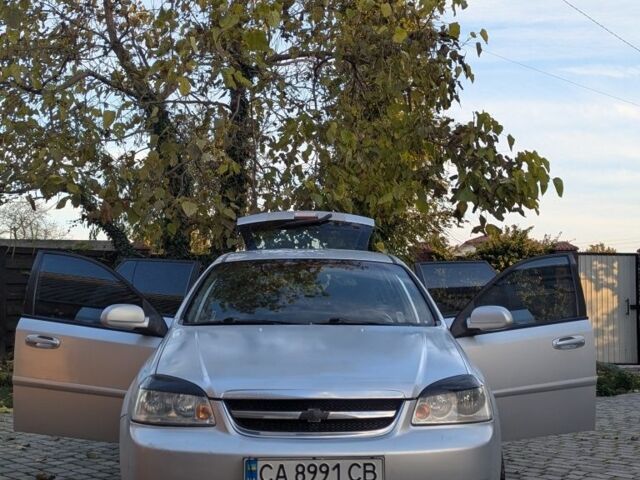 Серый Шевроле Лачетти, объемом двигателя 1.8 л и пробегом 357 тыс. км за 3500 $, фото 1 на Automoto.ua