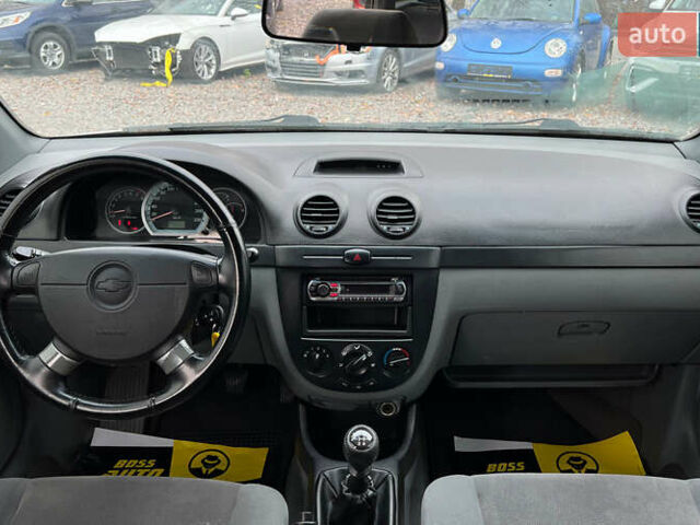 Сірий Шевроле Лачетті, об'ємом двигуна 1.8 л та пробігом 70 тис. км за 6999 $, фото 8 на Automoto.ua