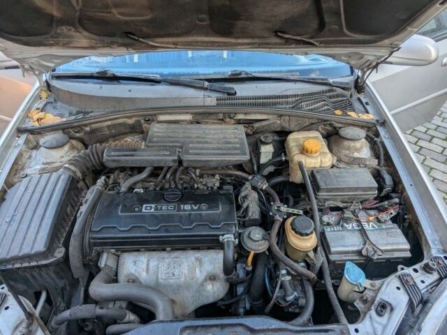 Серый Шевроле Лачетти, объемом двигателя 1.8 л и пробегом 357 тыс. км за 3500 $, фото 14 на Automoto.ua