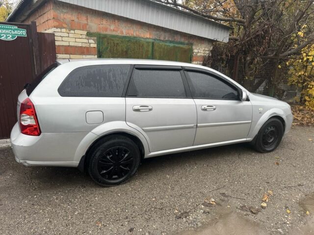 Серый Шевроле Лачетти, объемом двигателя 1.8 л и пробегом 290 тыс. км за 3500 $, фото 2 на Automoto.ua