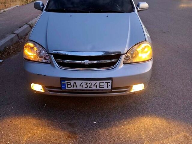 Серый Шевроле Лачетти, объемом двигателя 1.8 л и пробегом 444 тыс. км за 3800 $, фото 2 на Automoto.ua