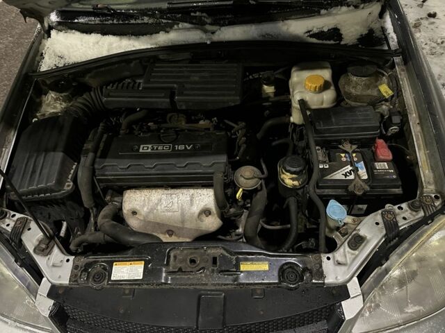 Серый Шевроле Лачетти, объемом двигателя 1.8 л и пробегом 200 тыс. км за 1800 $, фото 5 на Automoto.ua