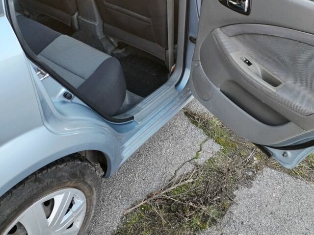 Серый Шевроле Лачетти, объемом двигателя 1.6 л и пробегом 240 тыс. км за 4400 $, фото 4 на Automoto.ua